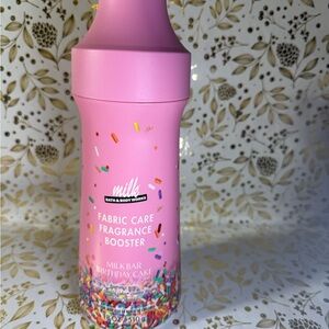 Bath & Body Works Pink Milk Bar Birthday Cake Fabric Care Fragrance Booster